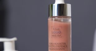 Etichetta cosmetica con le informazioni obbligatorie in evidenza