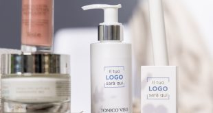 Etichetta di un cosmetico con le indicazioni obbligatorie